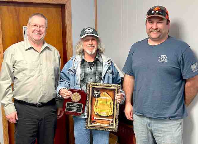 Grover Hill Fire Fighter Schaffner Retires | West Bend News